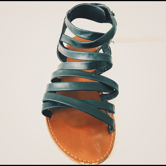 Strappy black sandals - Picture 2 of 3